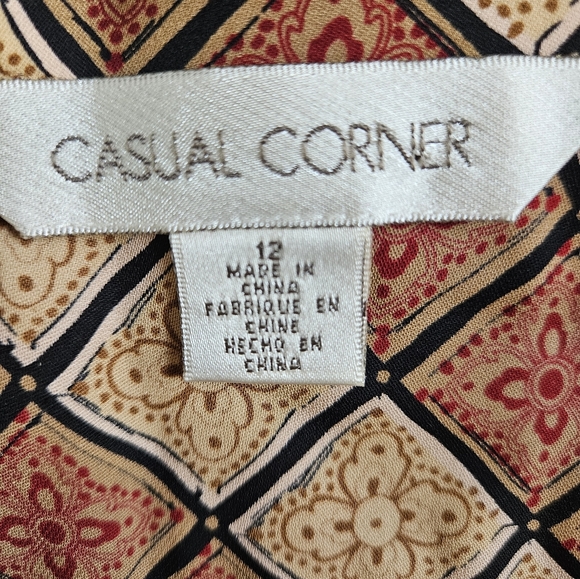 NWOT Casual Corner red tan gold print silk blouse top Womens 12 - Picture 3 of 8